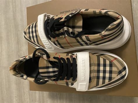 Secure Payment BURBERRY Shoe